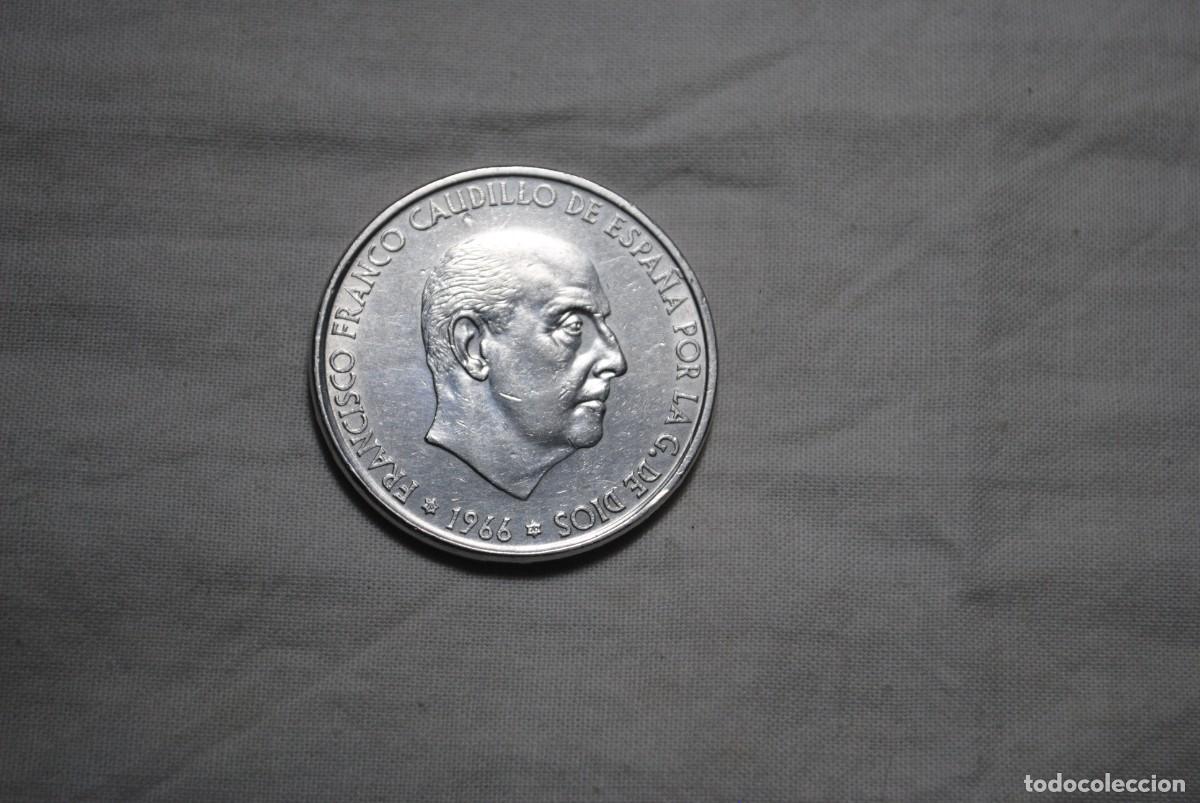 Monedas Franco: 100 PESETAS 1966 ESTRELLA 70 . - Foto 3