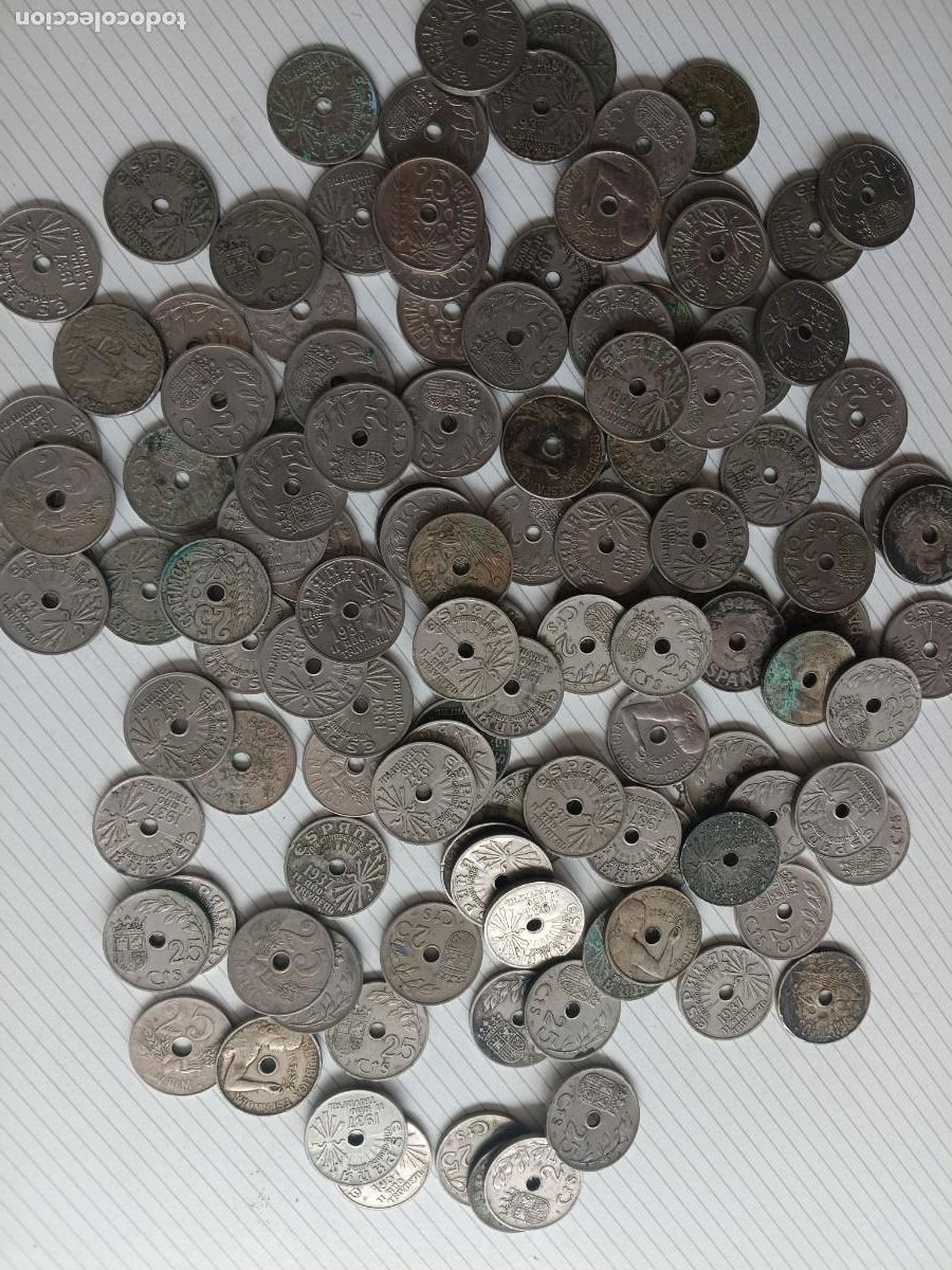 Monedas Franco: 119 monedas de 25 c&eacute;ntimos del agujero