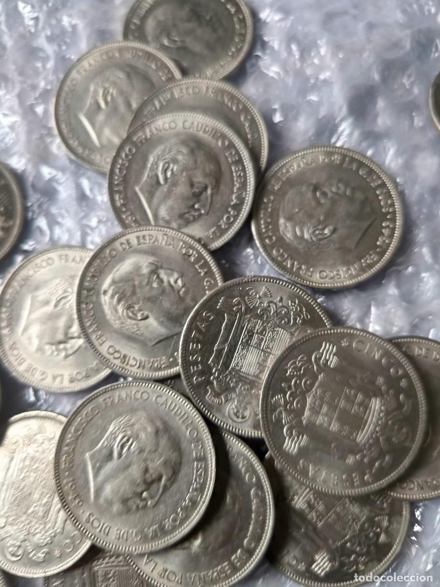 Monete Franco: Lote de 65 monedas de 5 pesetas 1949*50