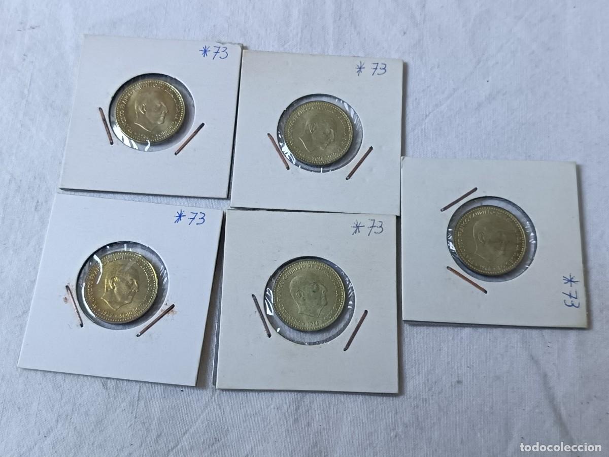 Moedas Franco: Lote de 5 Monedas Espa&ntilde;olas, Franco, 1 peseta, *73, en estuches de cart&oacute;n