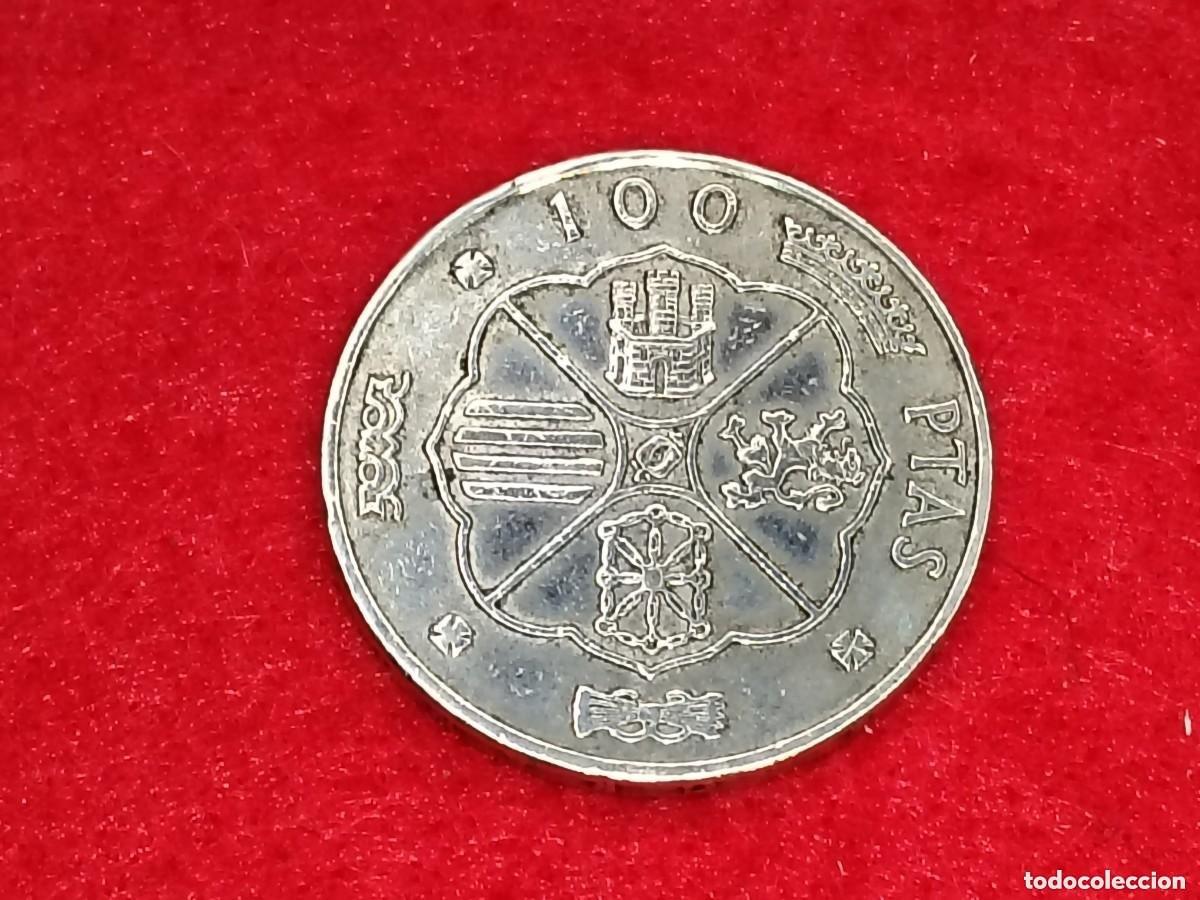 Monedas Franco: Moneda de plata. 100 pesetas Francisco Franco 1966*67 (EXC+)