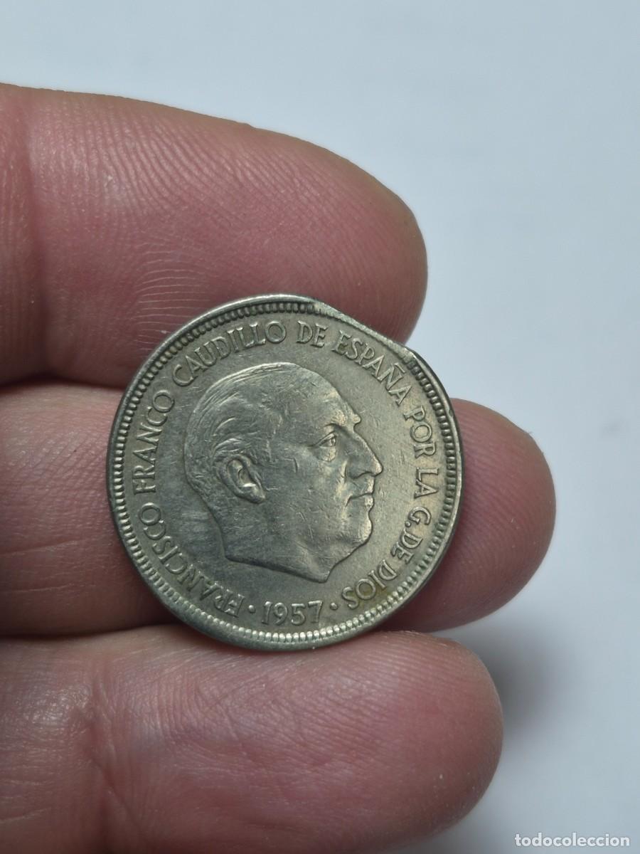 Monedas Franco: NT/ ESTADO ESPA&Ntilde;OL 5 PESETAS 1957 *64 ERROR SEGMENTADA (E555)