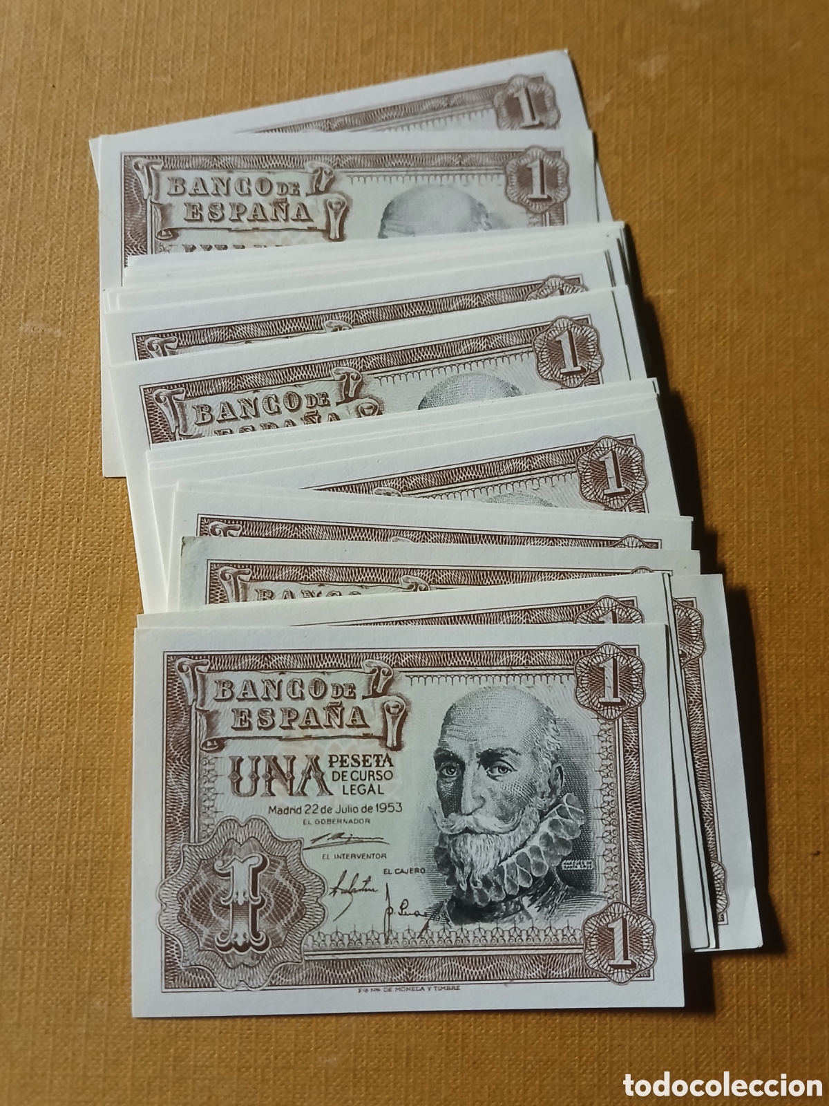 Monedas Franco: LOTE, 25 BILLETES DE UNA PESETA 1953 SIN CIRCULAR, LA MAYOR&Iacute;A CORRELATIVOS.