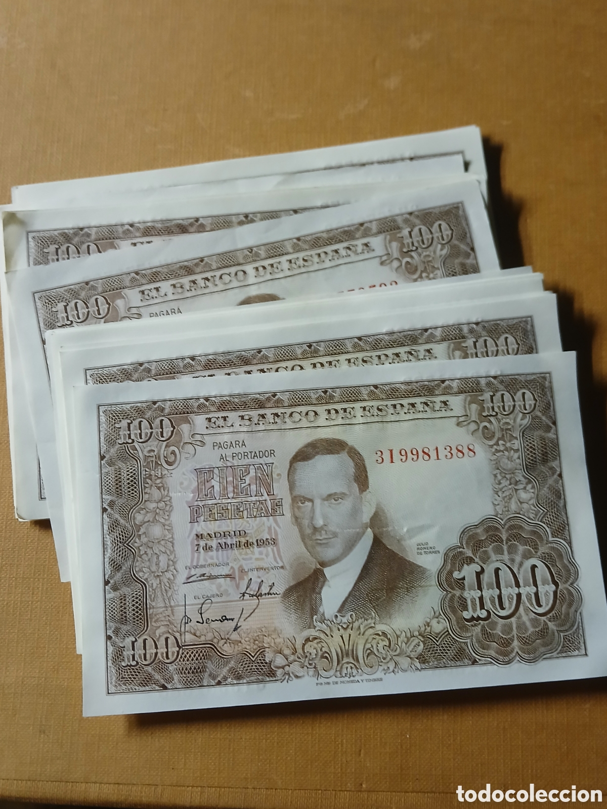Monedas Franco: LOTE, 40 BILLETES ESPA&Ntilde;OLES DE CIEN PESETAS JULIO ROMERO1953 SIN CIRCULAR, MAYOR&Iacute;A CORRELATIVOS.