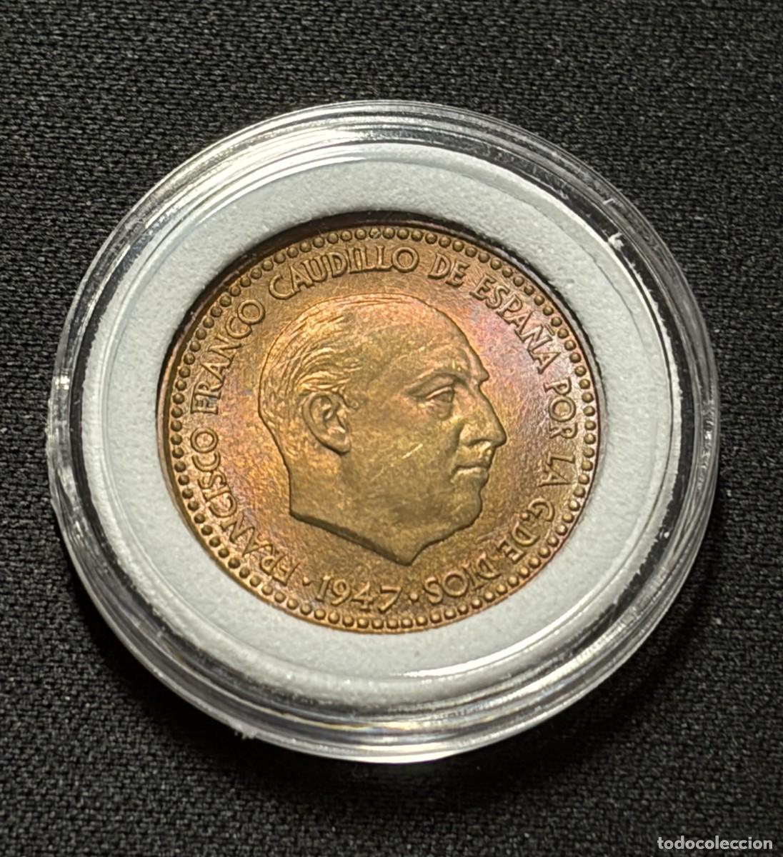 Monedas Franco: Una 1 peseta 1947 *52 S/C Sin circular PATINA ARCO IRIS Franco Espa&ntilde;a Estado Espa&ntilde;ol