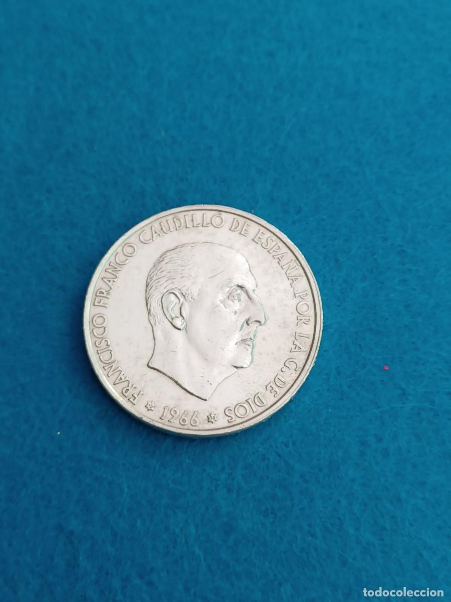 Monedas Franco: moneda plata 100 pts Franco 1966