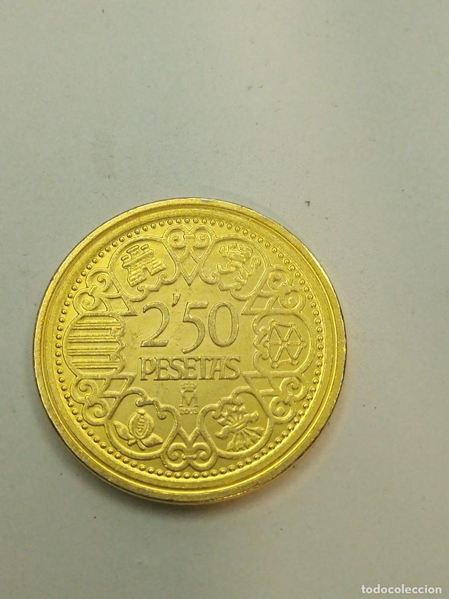 Monedas Franco: Moneda 2,5 pesetas ba&ntilde;ada en oro 24 kilates
