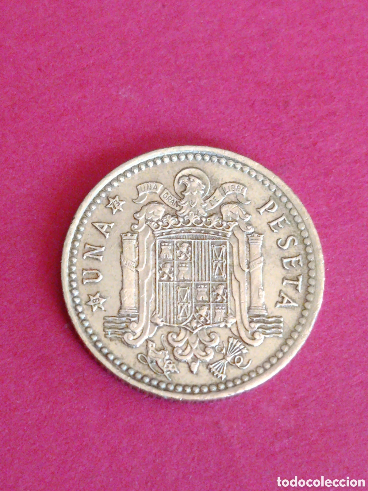 Monedas Franco: ESTADO ESPA&Ntilde;OL. 1 PESETA DE 1966*73* ERROR, EXCESO DE METAL EN ALAS Y BASE DEL ESCUDO.