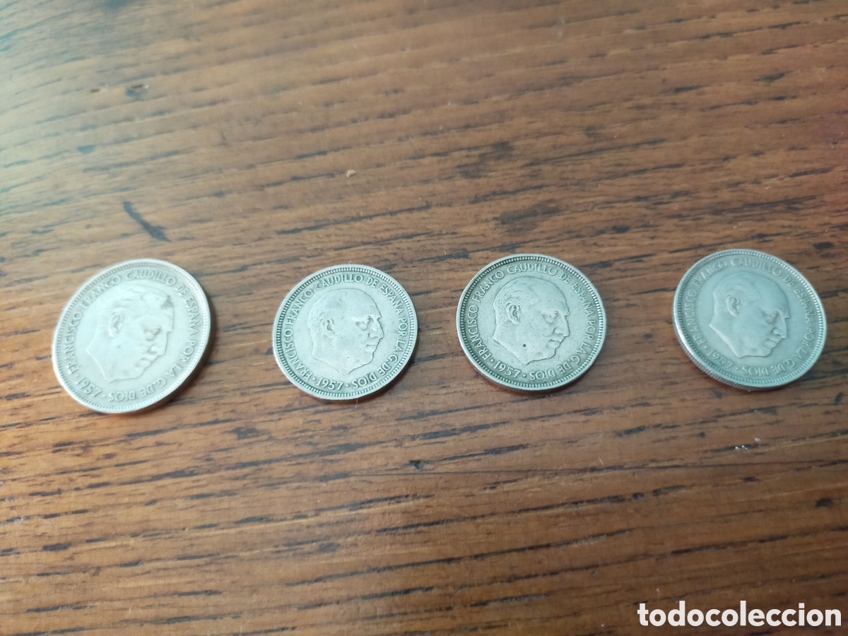 Monedas Franco: 4 monedas de Franco 3 de 5 pesetas+ 1 de 25 pesetas