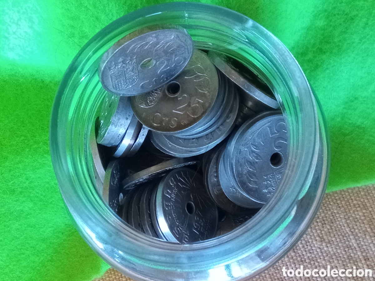 Monedas Franco: 1 kilo de monedas de 25 c&eacute;ntimos de 1937..II A&ntilde;o triunfal