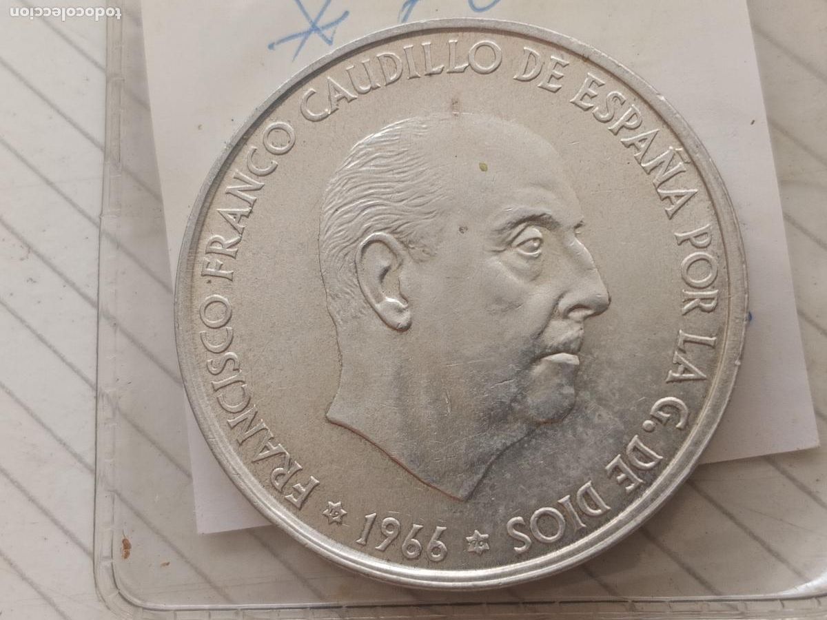 Monedas Franco: 100 pesetas de plata de 1966 estrella 70