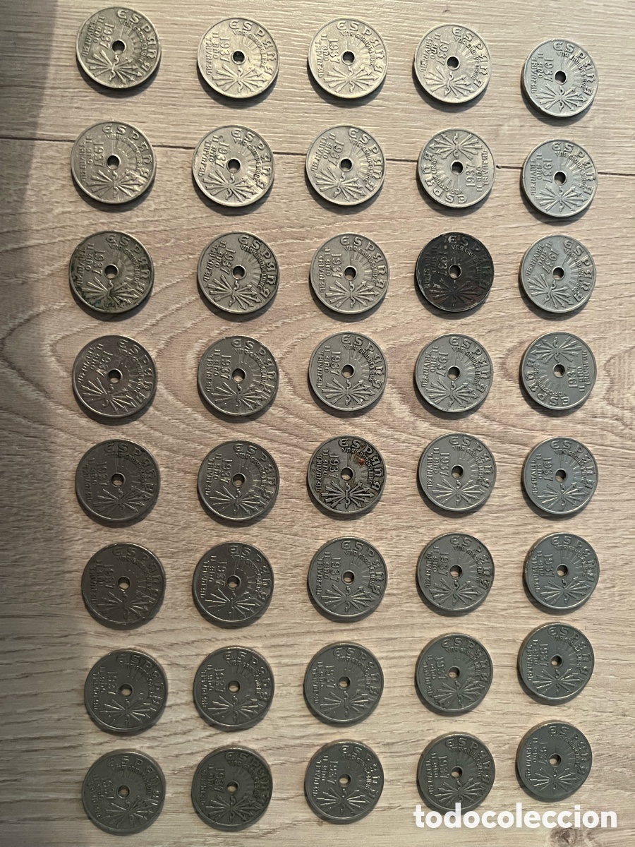 Monedas Franco: 40 monedas de 25 c&eacute;ntimos de 1937