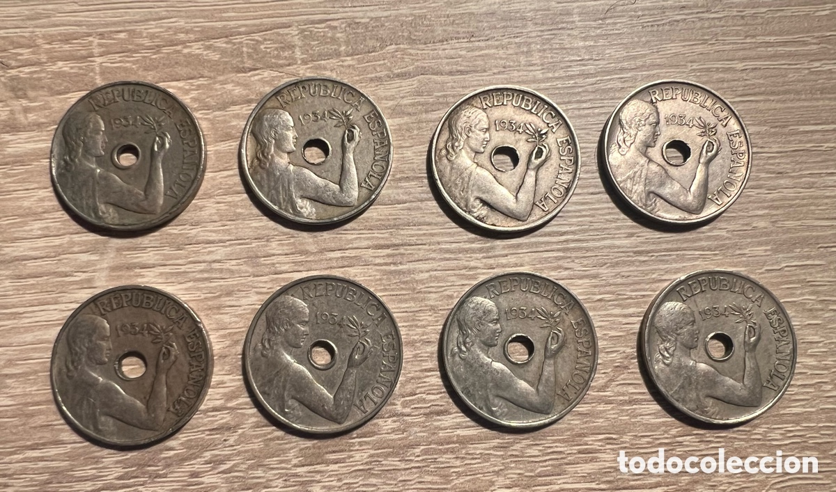 Monedas Franco: Lote de 8 monedas de 25 c&eacute;ntimos de 1934 MBC