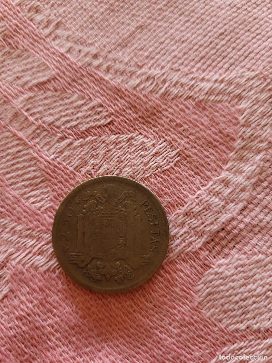 Monedas Franco: Moneda 2,5 Pesetas 1953 &ndash; Franco &ndash; Aguilucho &ndash; Bronce &ndash; Pieza hist&oacute;rica escasa