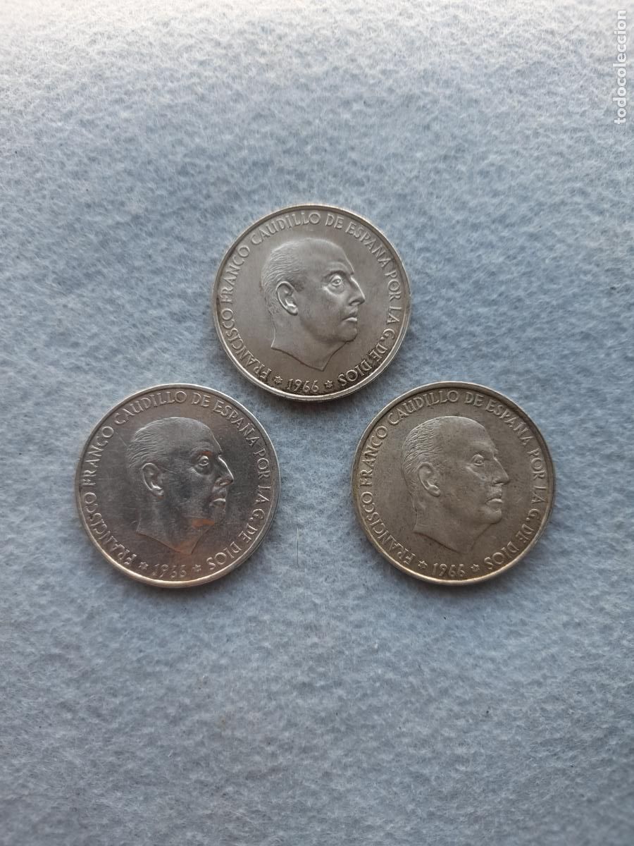 M&uuml;nzen unter Franco: Lote de 3 Monedas de 100 Pesetas de Franco en Plata. A&ntilde;o 1966.