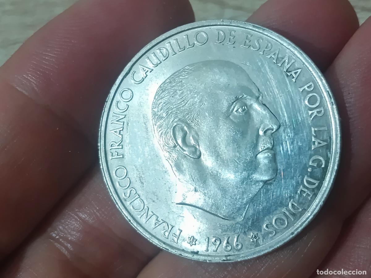 Monedas Franco: Moneda muy nueva de 100 pesetas de plata Franco 1966