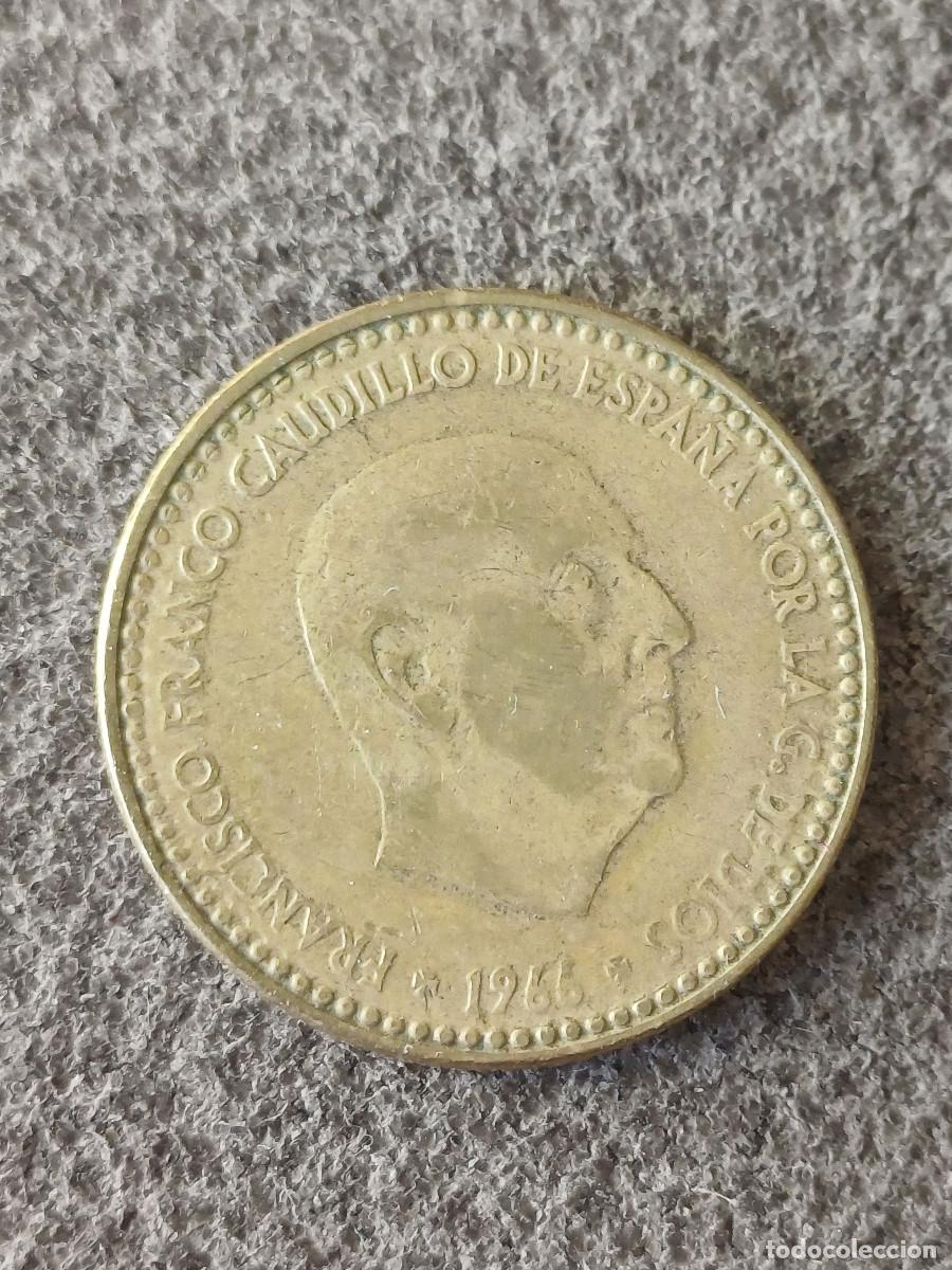 Monedas Franco: Moneda de 1 peseta de la &eacute;poca de Francisco Franco de 1966 estrella 70. En muy buen estado.