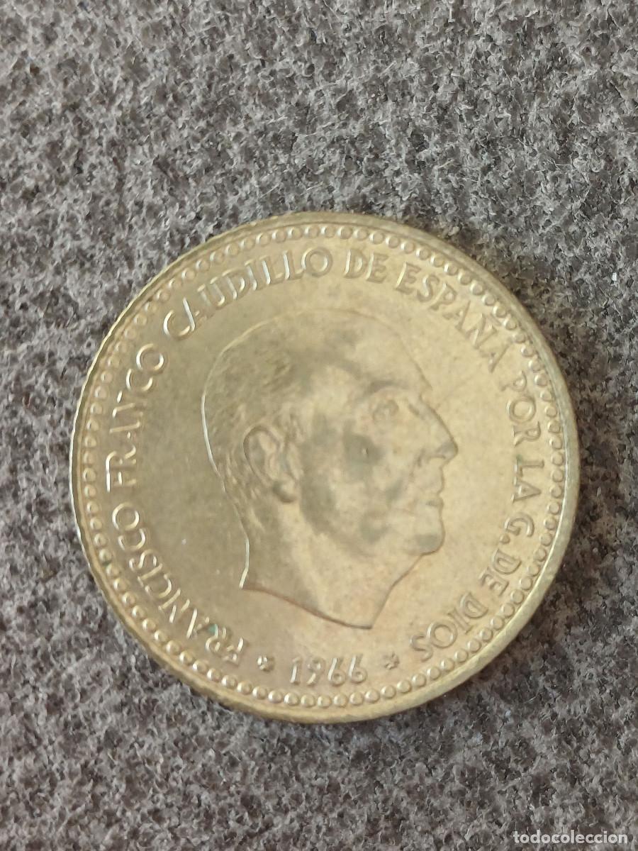 Monedas Franco: Moneda de 1 peseta de la &eacute;poca de Francisco Franco de 1966 estrella 75. En excelente estado.