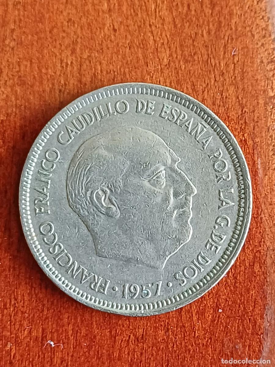 Monedas Franco: 5 pesetas de Francisco Franco del a&ntilde;o 1957 estrella 75. En muy buen estado. La m&aacute;s codiciada.