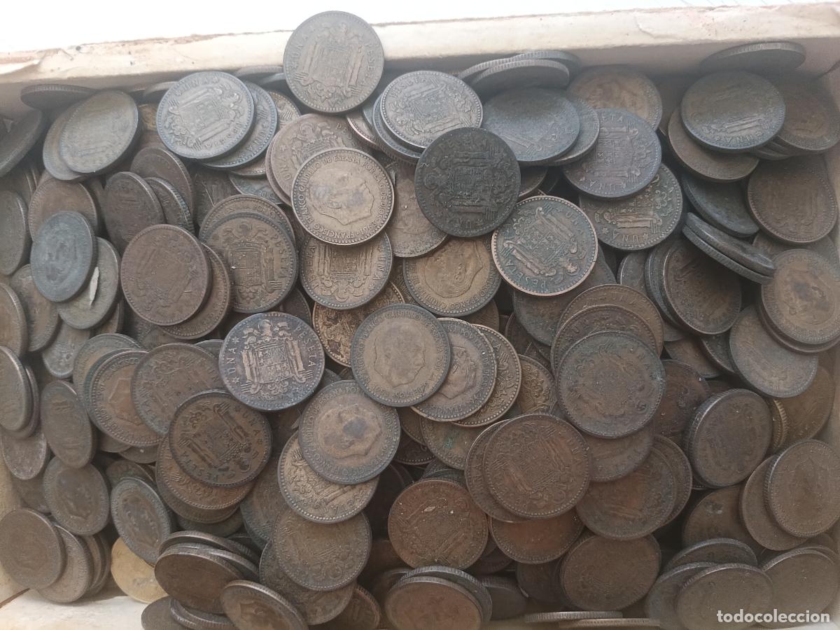 Monedas Franco: 737 monedas de peseta rubia. Franco y Juan Carlos I