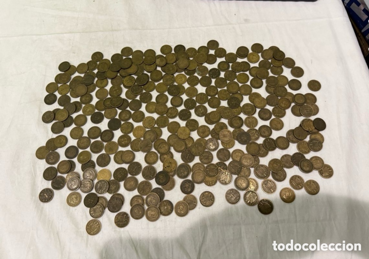 Monedas Franco: Gran Lote de 300 Monedas de 1 Peseta de Franco &ndash; 1944, 1947, 1953, 1963 y Variantes