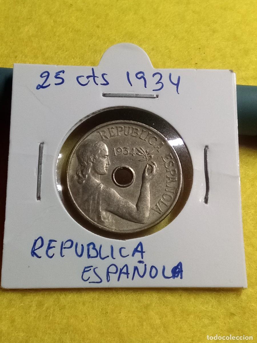 Monedas Franco: Monedas espa&ntilde;olas o extranjera la de las fotograf&iacute;as