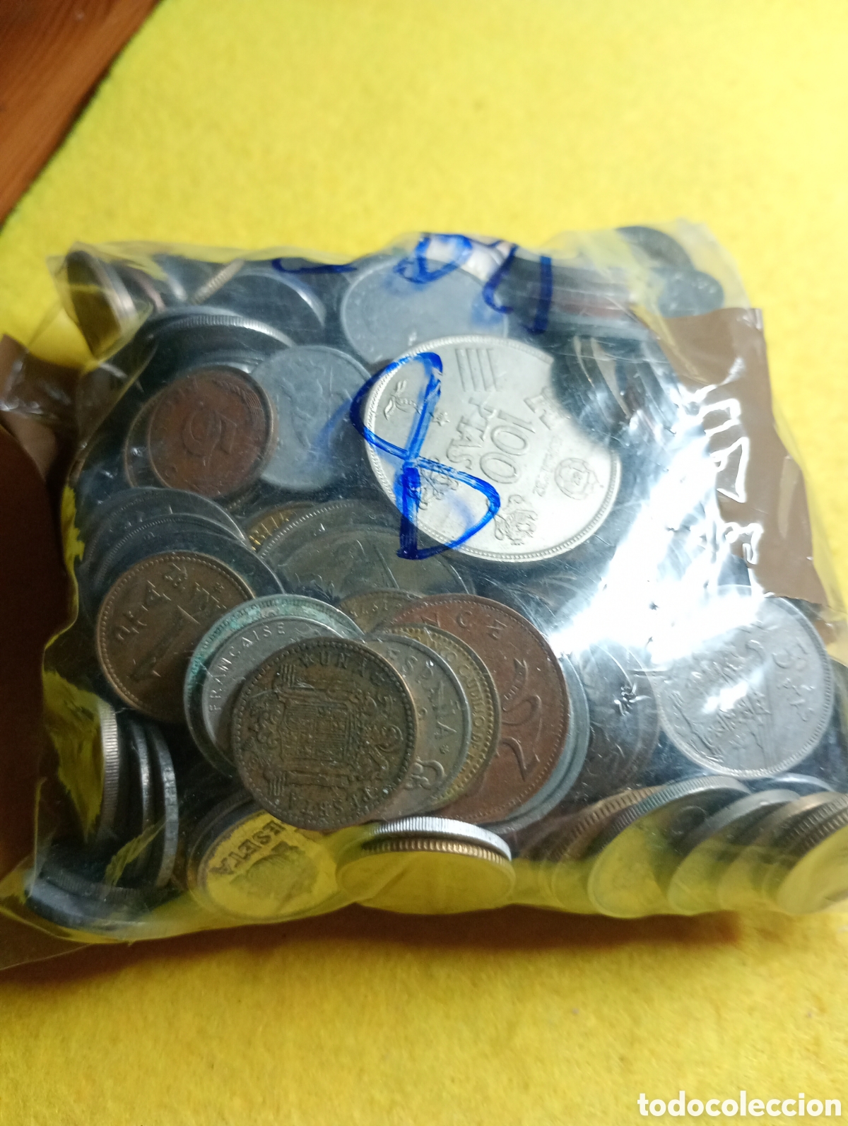 Monedas Franco: Monedas espa&ntilde;olas. 1.200 gramos. De monedas variadas.