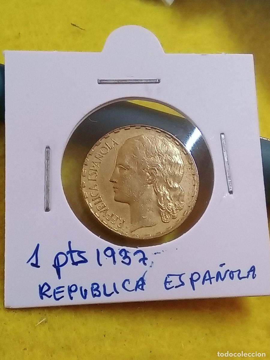 Monedas Franco: monedas espa&ntilde;olas y extranjeras. Variadas