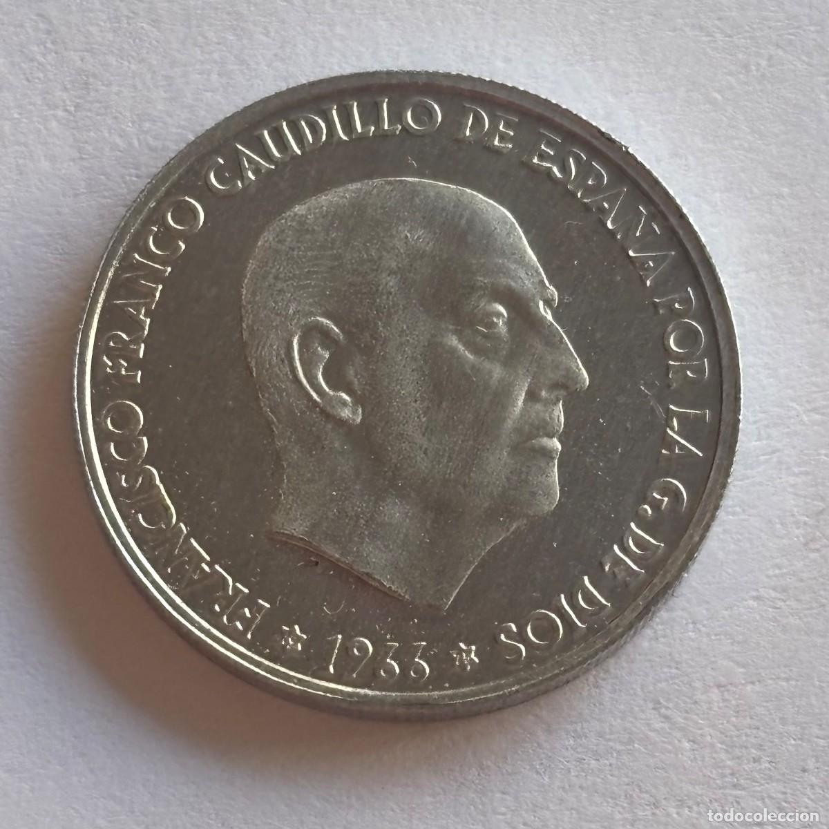 Monedas Franco: MONEDA DE 50 C&Eacute;NTIMOS FRANCO 1966 ESTRELLA 75 SIN CIRCULAR PROCEDENTE DE CARTERA