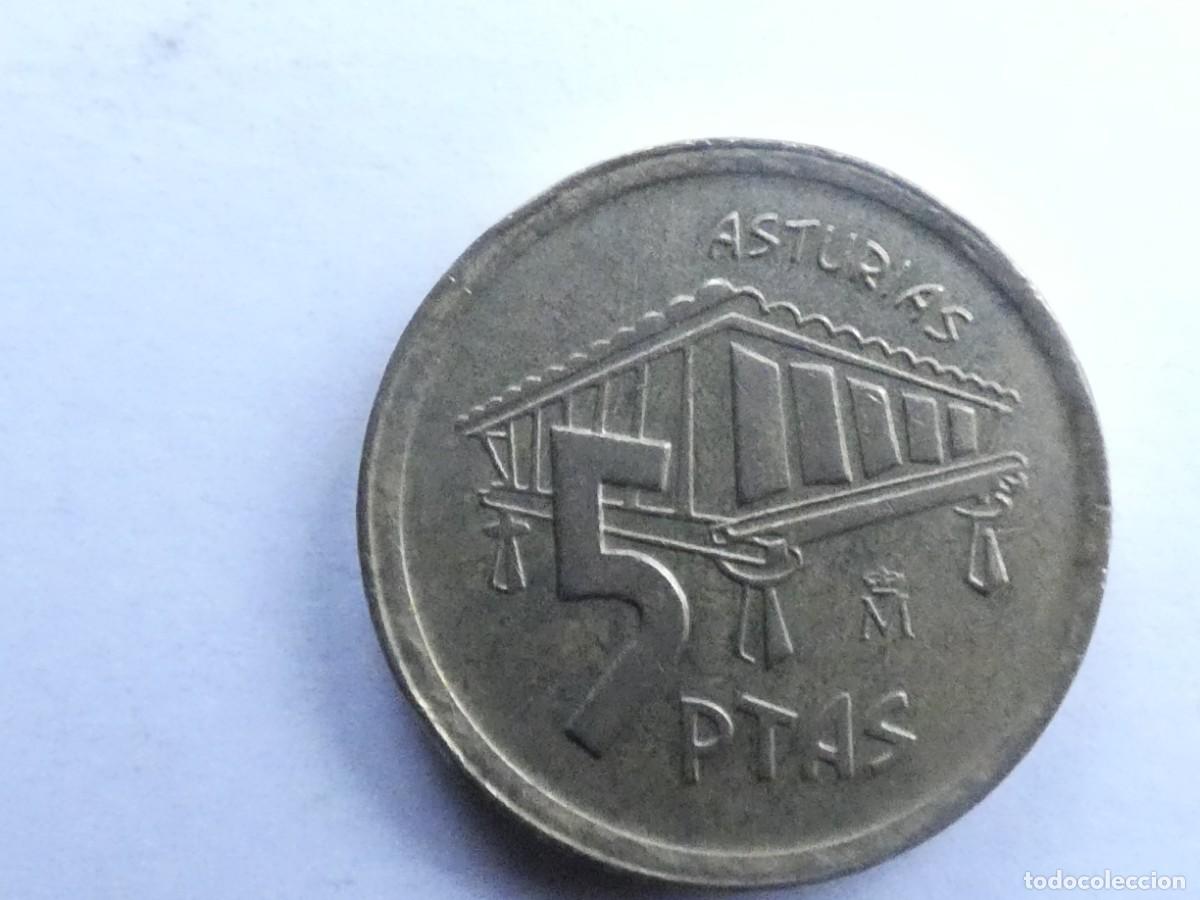 Monedas Franco: Dos monedas de 5 pesetas. Espa&ntilde;a. 1995. Asturias