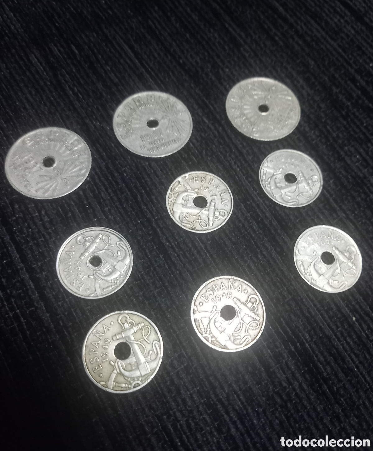 Monedas Franco: Lote de 9 Monedas con Agujero - Estado Espa&ntilde;ol: 3 de 25 Cts (1937) y 6 de 50 Cts (1949 y 1963)