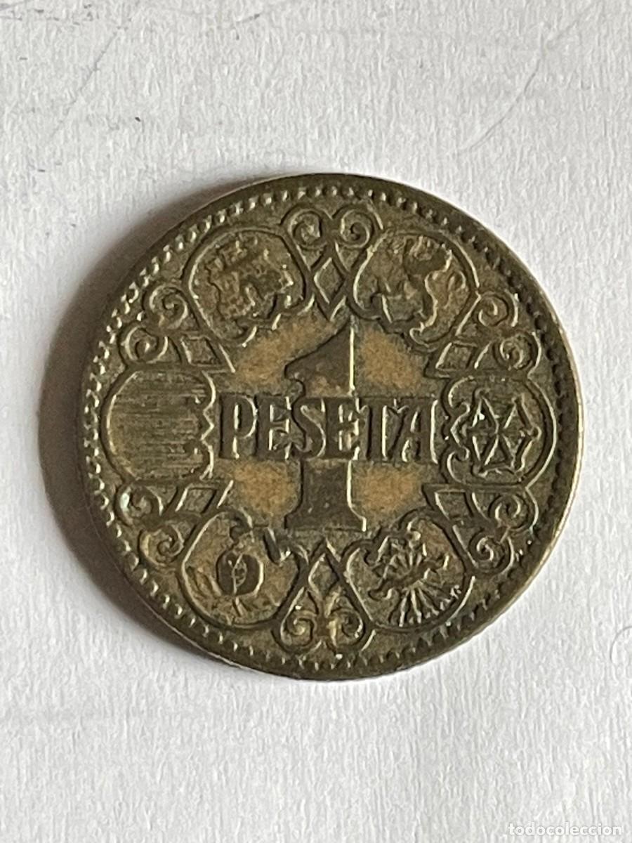 Monedas Franco: 2 MONEDAS DE 1 PESETA 1944 - Foto 1