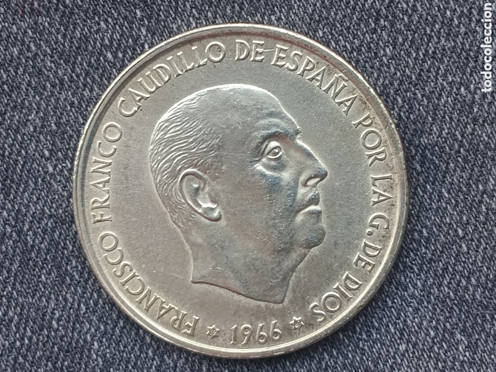 Monedas Franco: 100 PESETAS 1966*69 (1969). PALO RECTO. ESTRELLA TROQUELADA,TRUCADA. FRANCISCO FRANCO