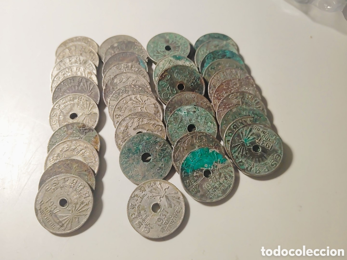 Monedas Franco: Lote de 40 monedas de 25 cts de 1937 II a&ntilde;o triunfal