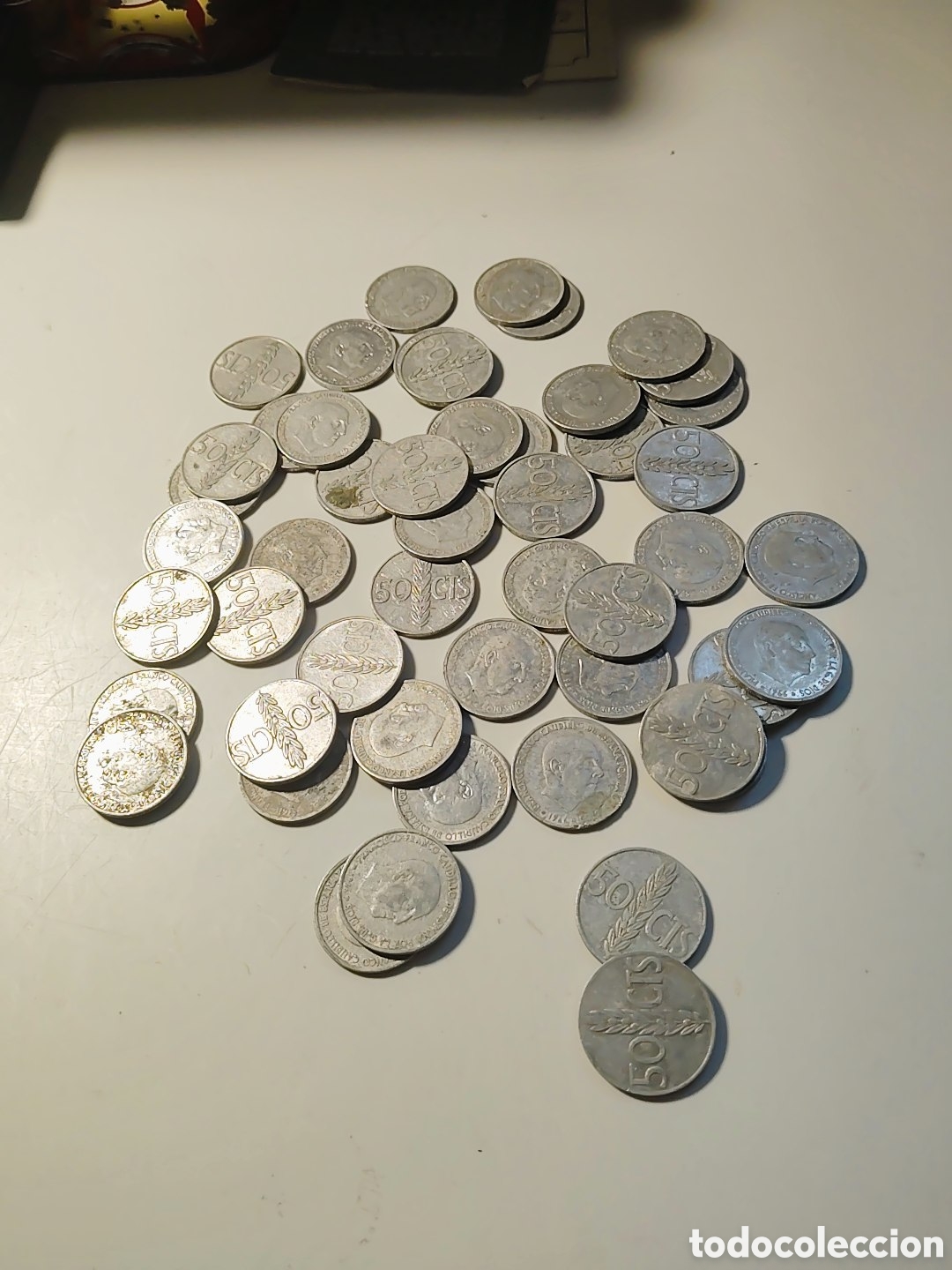 Monedas Franco: Lote de 50 monedas de 50 c&eacute;ntimos a&ntilde;o 1966. Muy buen estado.
