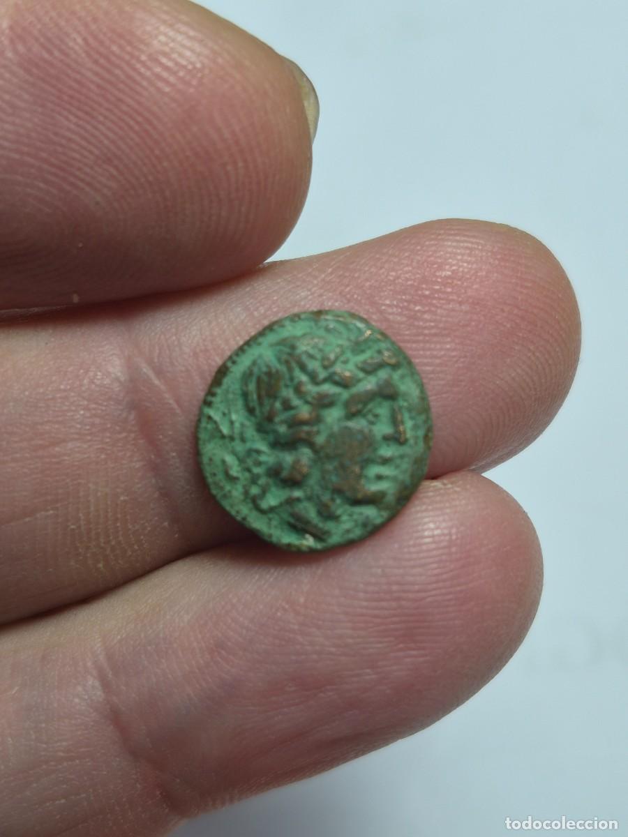 Monedas Grecia antigua: NT/ BONITO BRONCE GRIEGO BRUTTIUM 211-200 AC APOLO/DIOSCUROS 1,79 GRS (A1942)