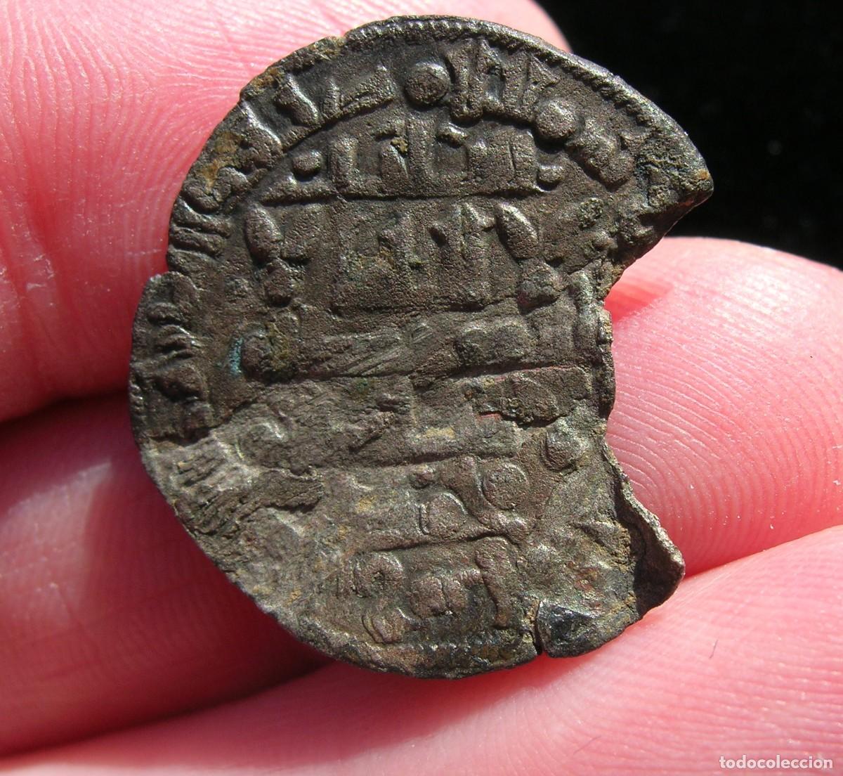 Monedas Hispano &aacute;rabes: Dirham de vell&oacute;n, Taifa de Sevilla. - Foto 1