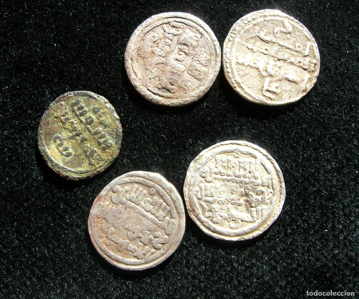 Monedas Hispano &aacute;rabes: Lote de 5 quirates almor&aacute;vides. - Foto 2
