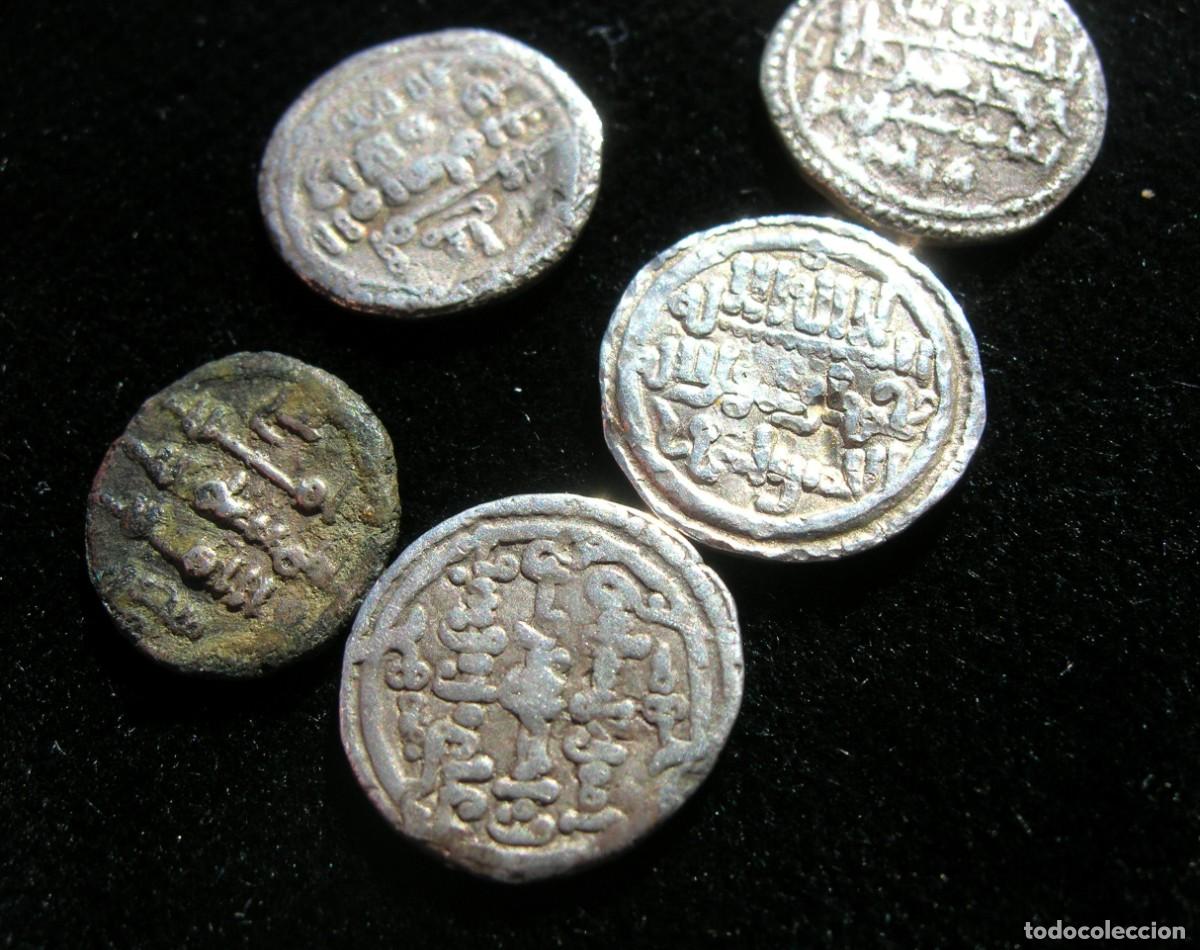 Monedas Hispano &aacute;rabes: Lote de 5 quirates almor&aacute;vides. - Foto 4