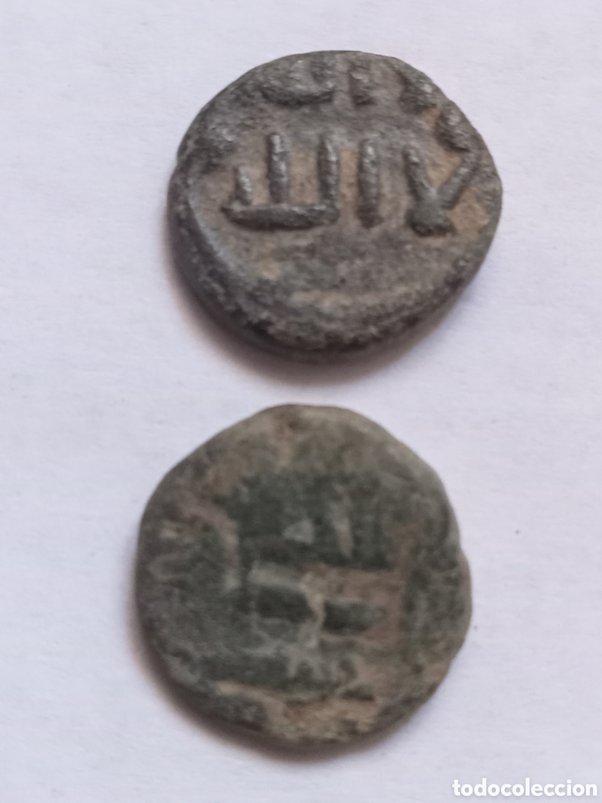 Monedas hispano &aacute;rabes: 2 FELUS HISPANO ARABES - SIGLO VIII- X - AL-ANDALUS