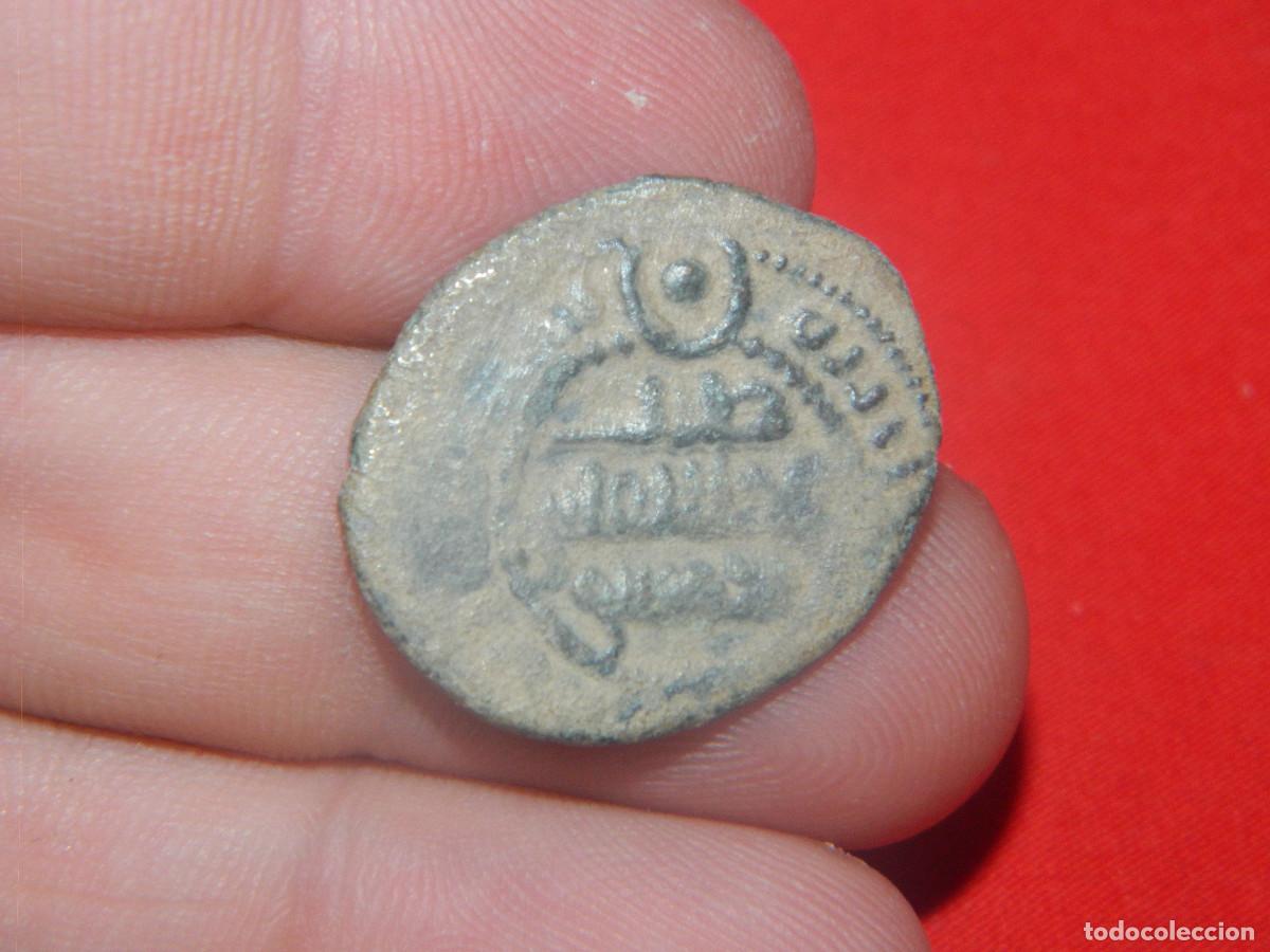 Monedas Hispano &aacute;rabes: Preciosa moneda arabe de bronce a identificar con escritura 3,5 gramos, lote 5