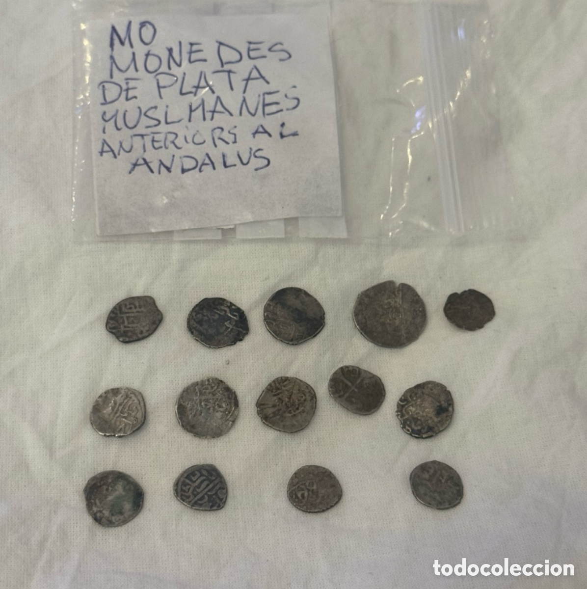 Monedas Hispano &aacute;rabes: Lote 14 monedas isl&aacute;micas medievales de plata &ndash; Al-&Aacute;ndalus / Norte de &Aacute;frica &ndash; piezas a estudiar