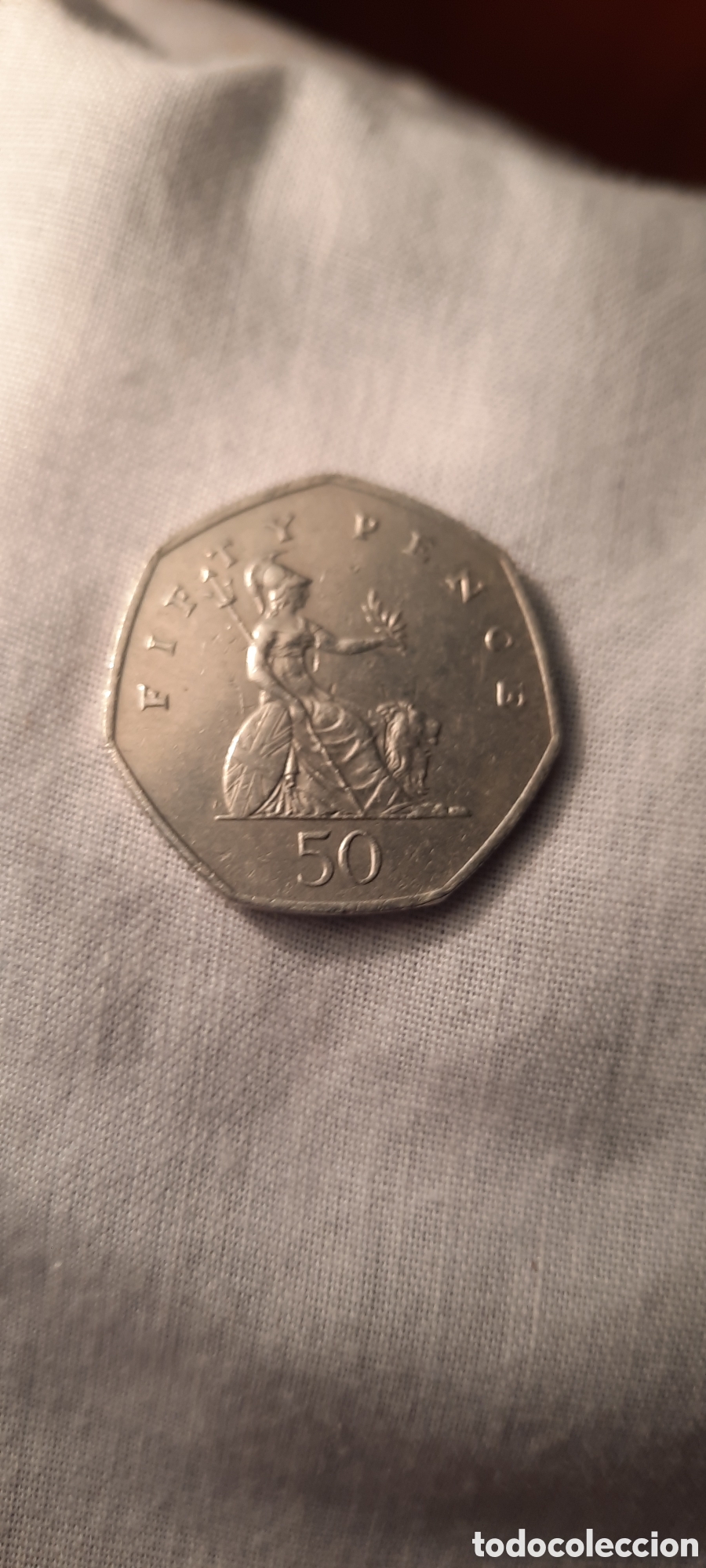 Monedas ib&eacute;ricas: Moneda 50p Isabel II 1997 - Foto 2