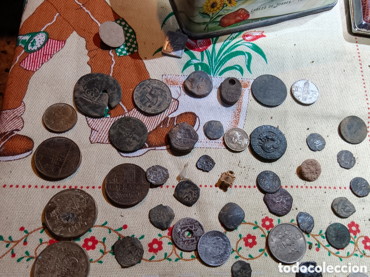Monedas ib&eacute;ricas: Monedas botones y medallas - Foto 1