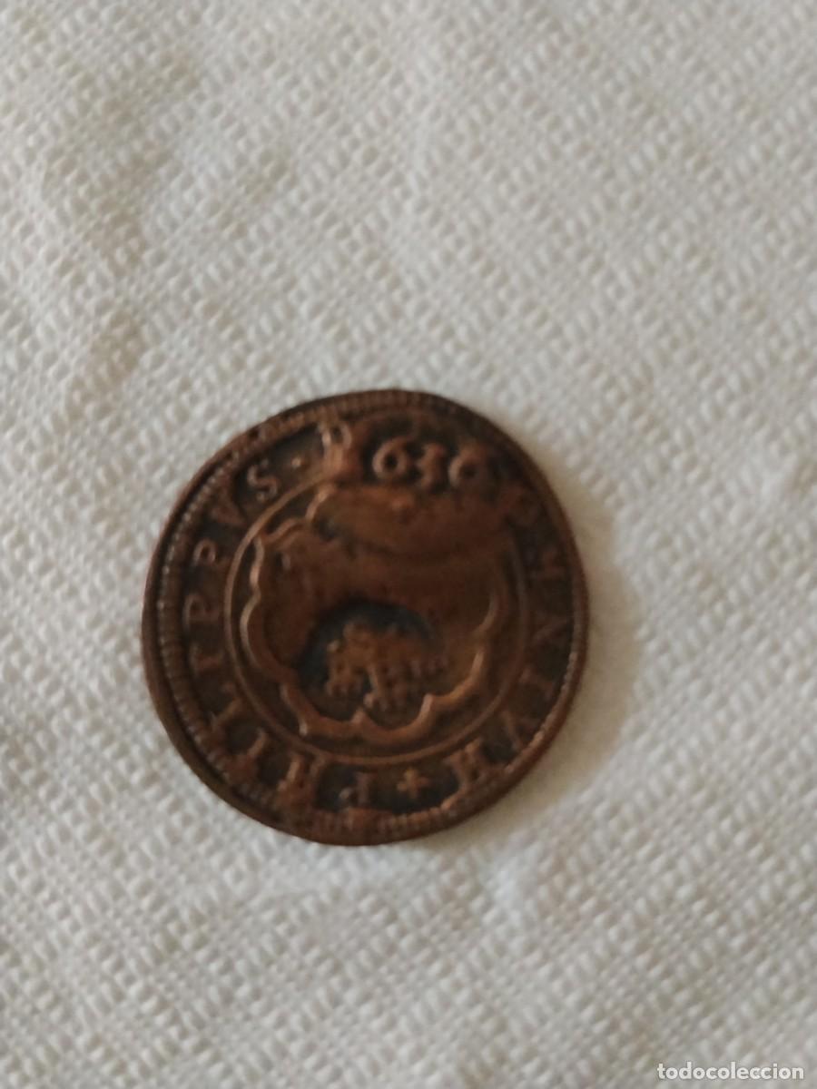 Monedas ib&eacute;ricas: Moneda 12 Maraved&iacute;s (1636) Felipe IV - Cobre | Espectacular Resello XII
