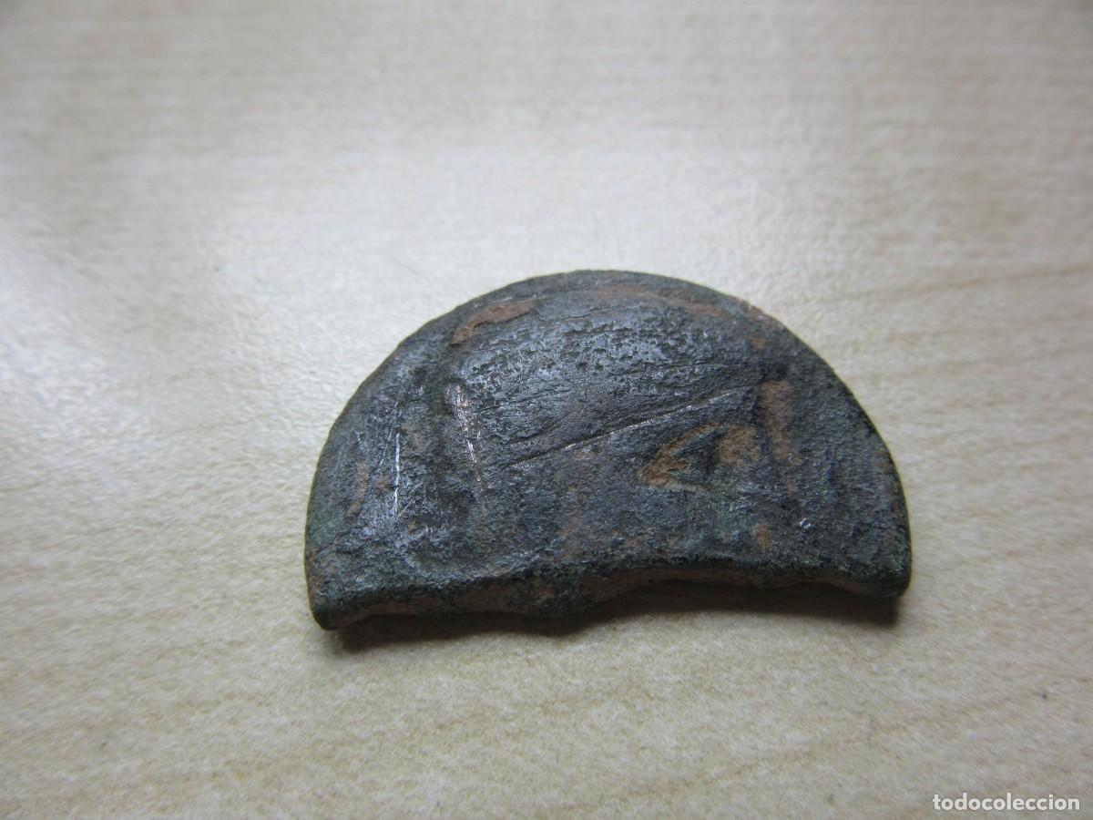 Monedas ib&eacute;ricas: Medio As Ib&eacute;rico probablemente de Cesse (Tarraco) Di&aacute;metro 2,6 cm