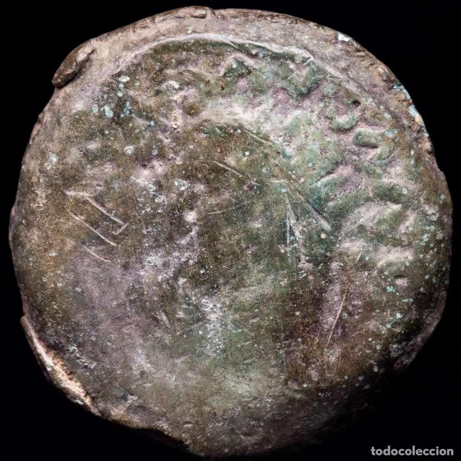 Monedas ib&eacute;ricas: Escaso. EMERITA AUGUSTA, M&eacute;rida (Badajoz). Dupondio. Divo Augusto.