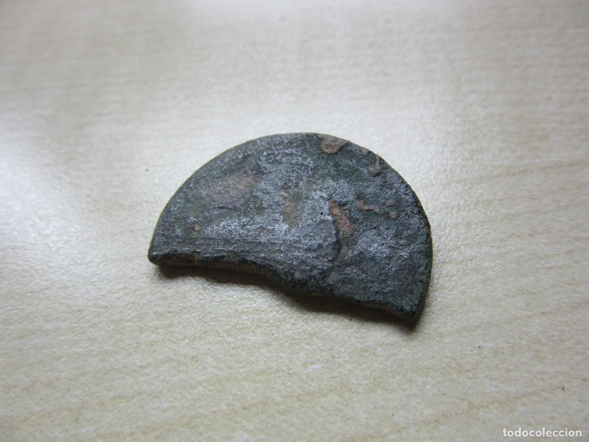 Monedas ib&eacute;ricas: Medio As Ib&eacute;rico probablemente de Cesse (Tarraco) Di&aacute;metro 2,6 cm