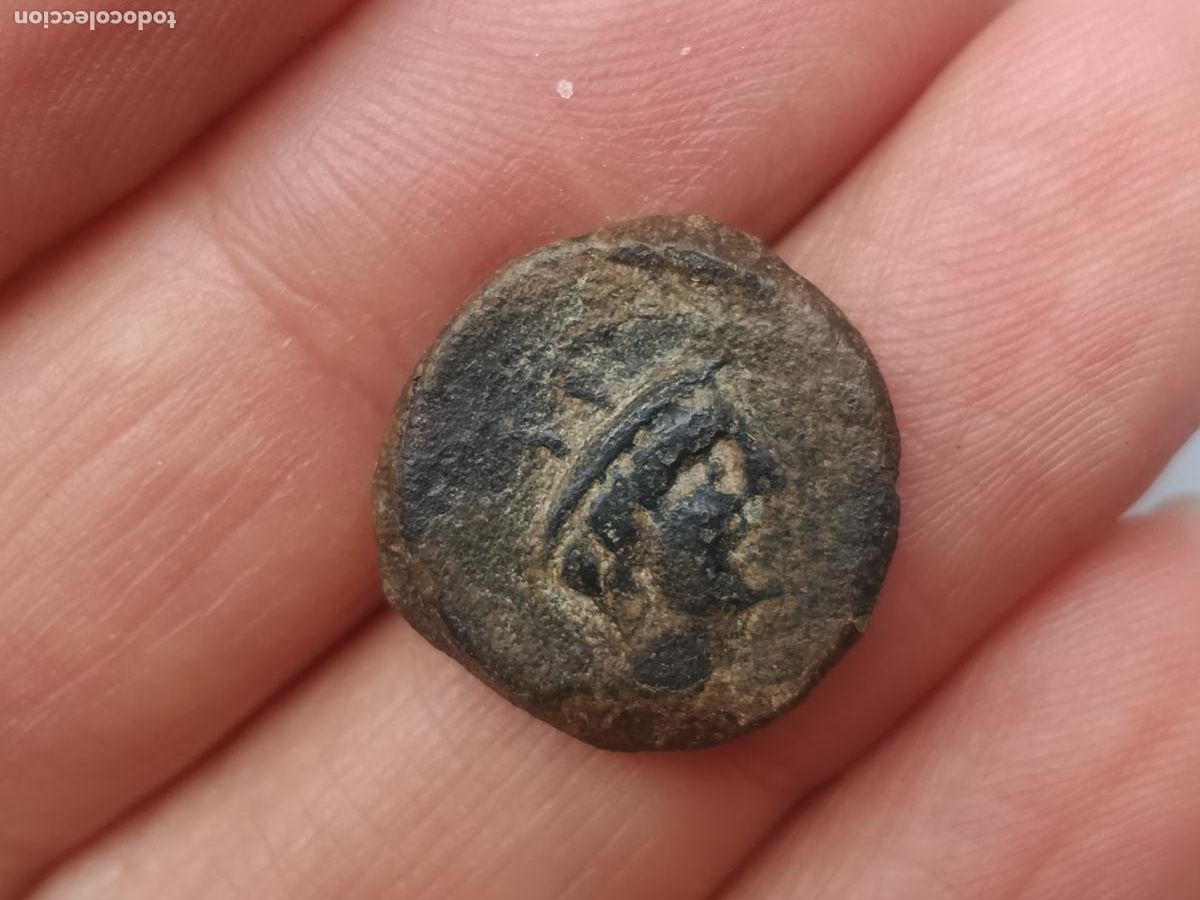 Monedas ib&eacute;ricas: Tipo C&aacute;stulo. P&aacute;tina negra - Foto 1
