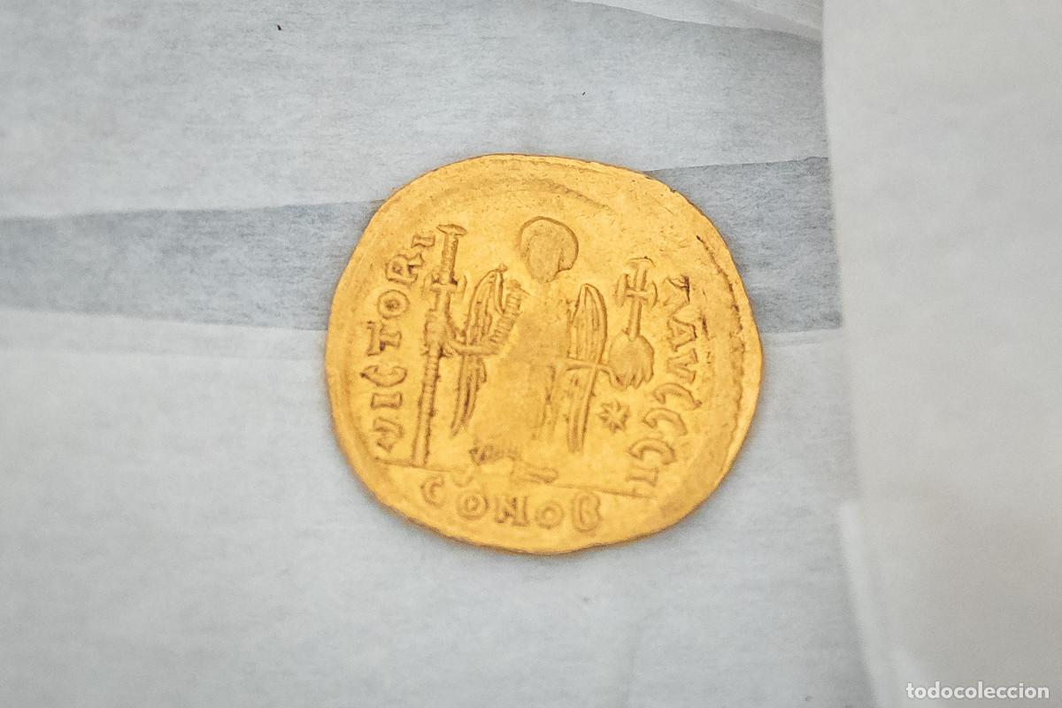 Monedas Imperio bizantino: Justiniano I &ndash; S&oacute;lido de oro de Constantinopla (527-565 d.C.) &ndash; Certificado Jes&uacute;s Vico